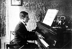 Ravel at teh piano