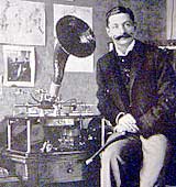 Giovanni Bettini poses with his recording apparatus